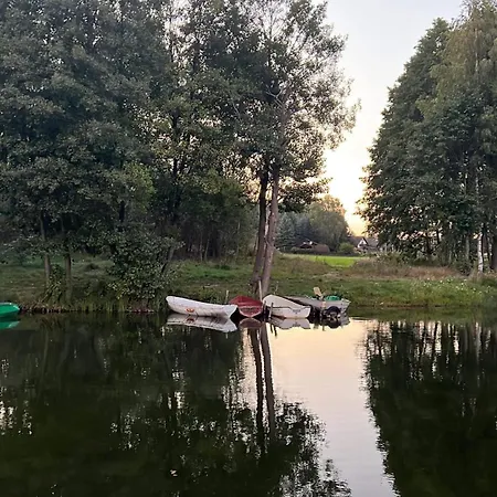 Kurza Lapka Nad Jeziorem W Borach Tucholskich - Feriehus